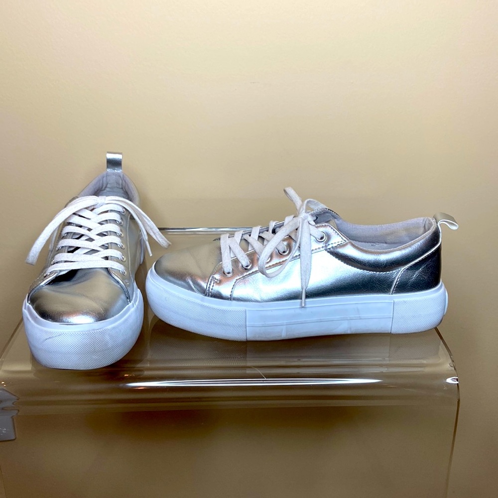 Silver H&M sneakers size 7, worn once, white laces and platform, super fun!